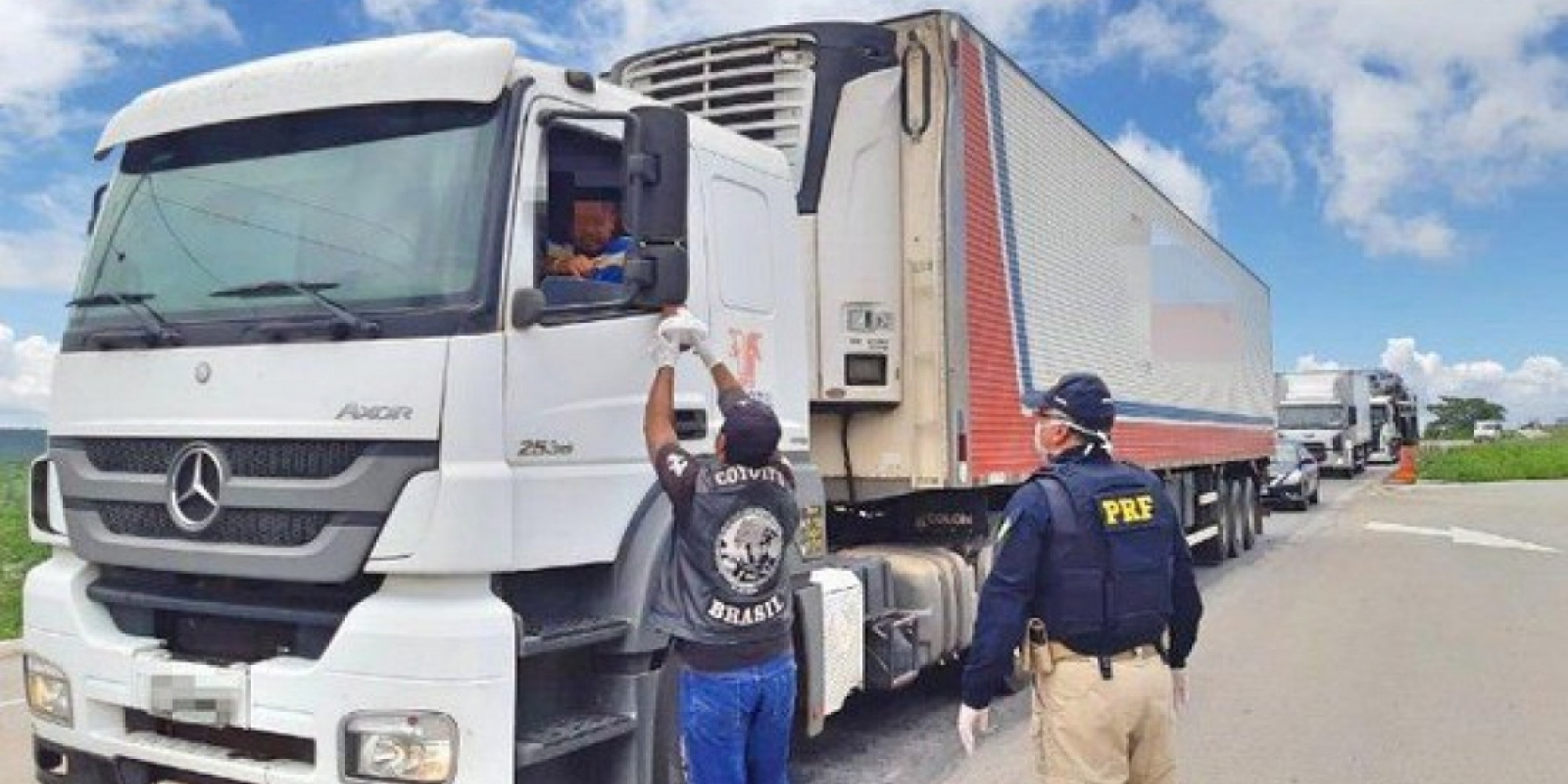 Caminhoneiros, motoristas de transportes coletivo e trabalhadores portuários foram incluidos no grupo da segunda fase da campanha 