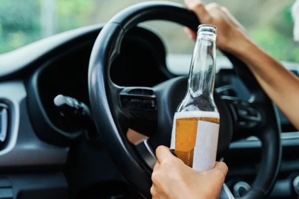 Motorista embriagado é preso após quase atropelar policial em Encantado