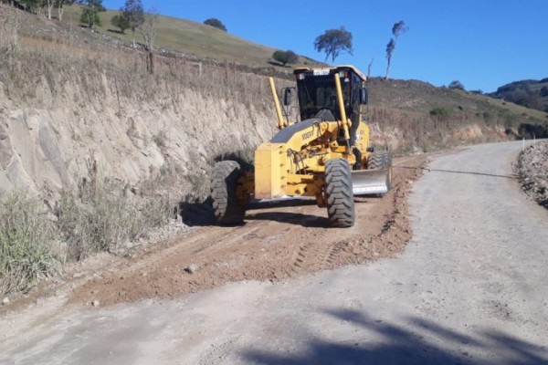 Serviços na rodovia incluem a pavimentação, drenagem e sinalização do trecho