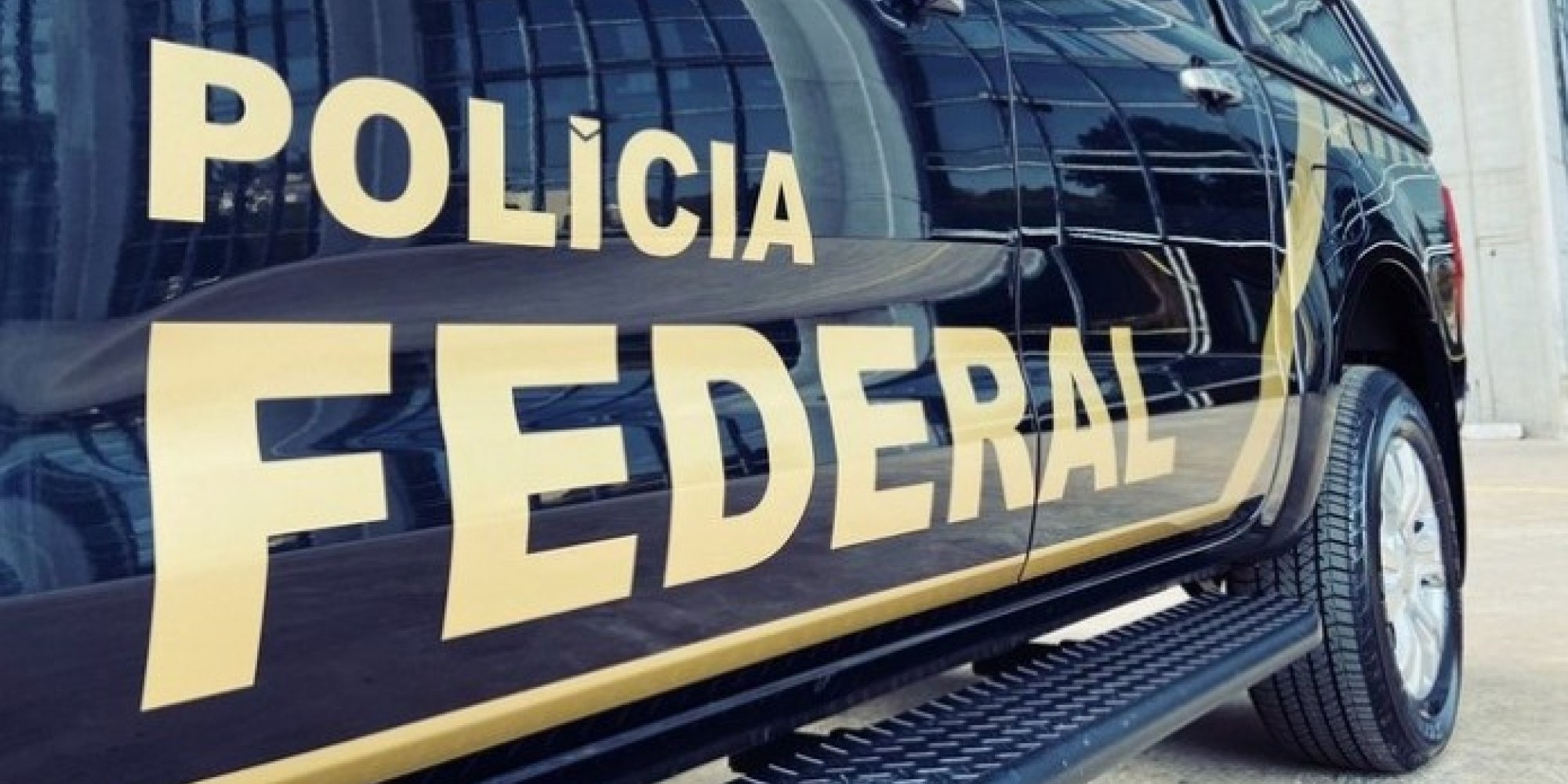 PF faz busca em endereço de Bolsonaro e prende seu ex-ajudante de ordens