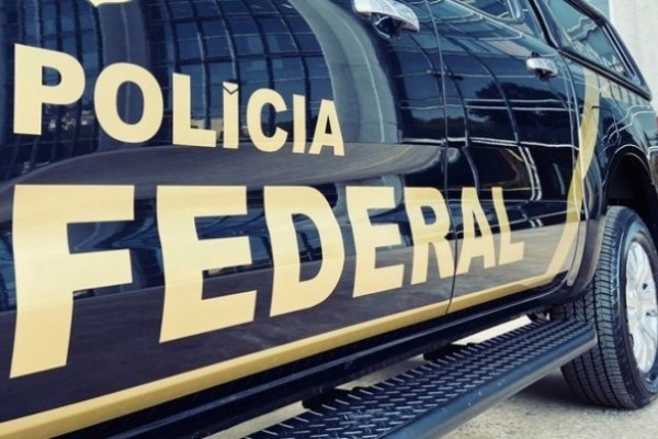 PF faz busca em endereço de Bolsonaro e prende seu ex-ajudante de ordens