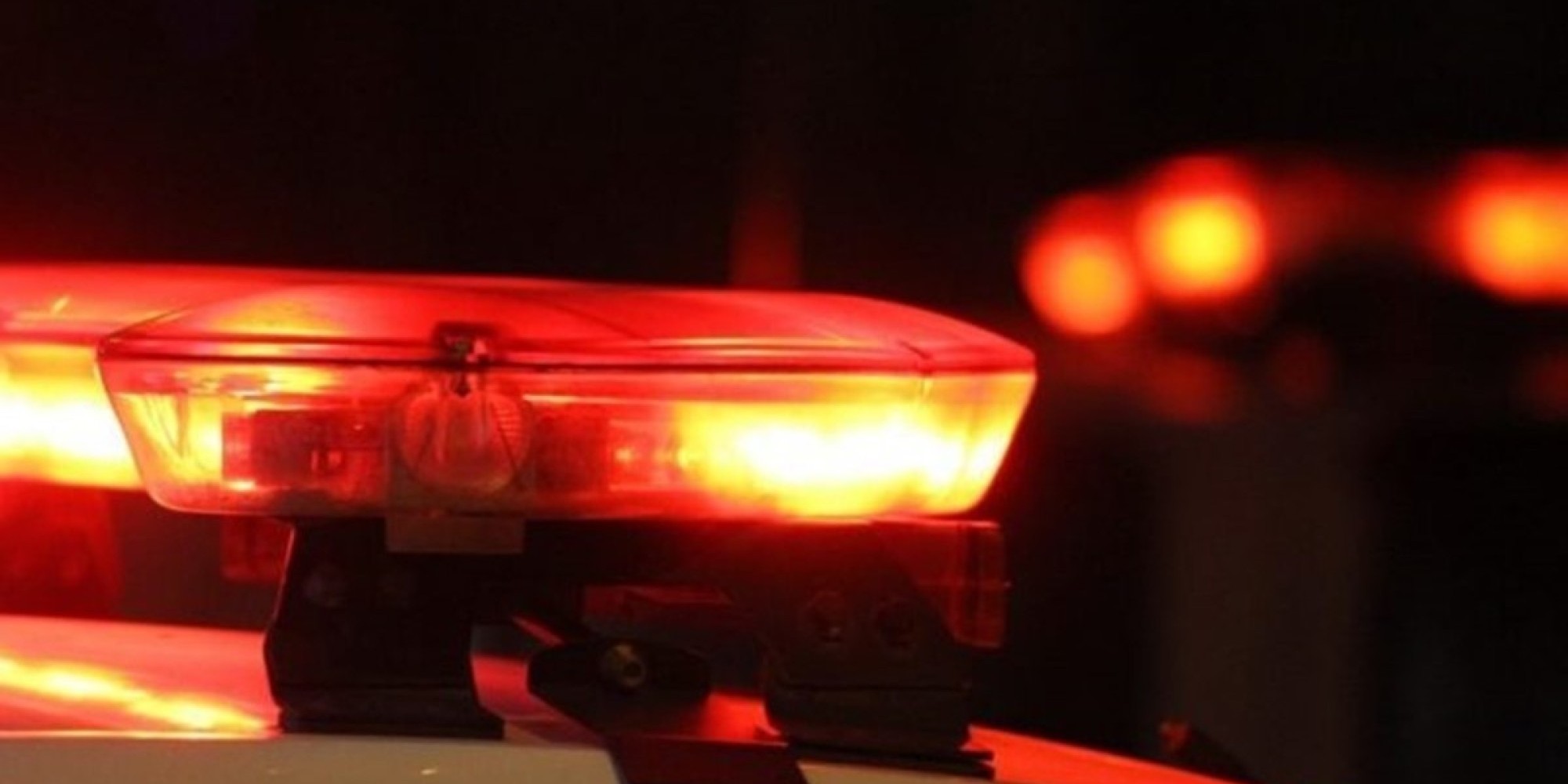 Homem morre em colisão de automóvel com caminhão tanque