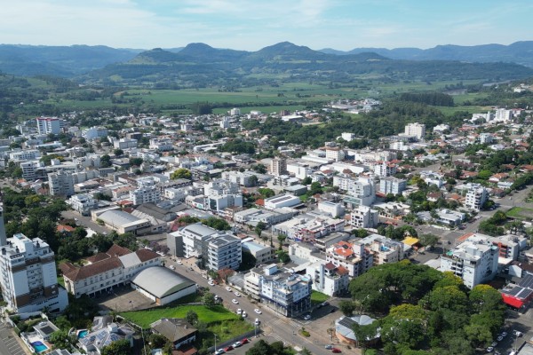 Adm. Municipal apresenta ao Legislativo substitutivo ao projeto para distrito industrial