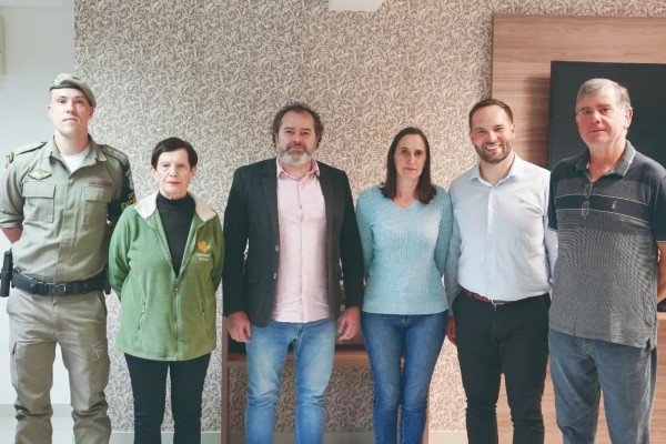 Suinofest: Aci-e e Lume entregam recursos para entidades tradicionalistas e Brigada Militar