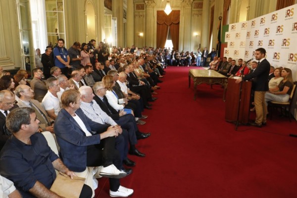 Estado formaliza repasse de recursos do Ministério da Saúde a 149 hospitais 