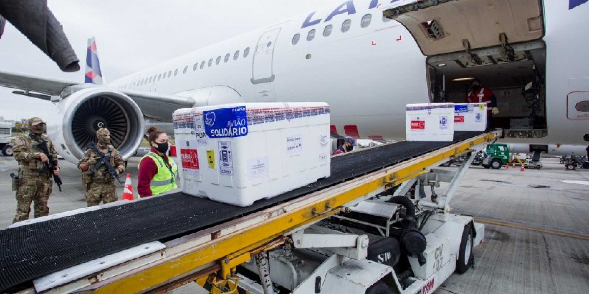 Imunizantes devem ser distribuídos às 18 coordenadorias regionais de saúde (CRS) e a municípios nesta sexta-feira 