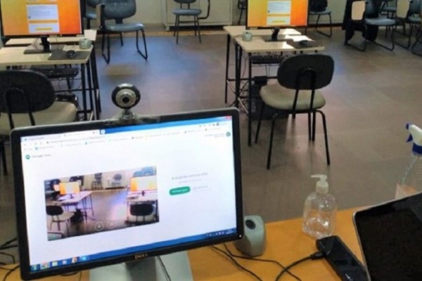 Na primeira etapa do projeto-piloto, provas serão aplicadas em computadores instalados nos CFCs