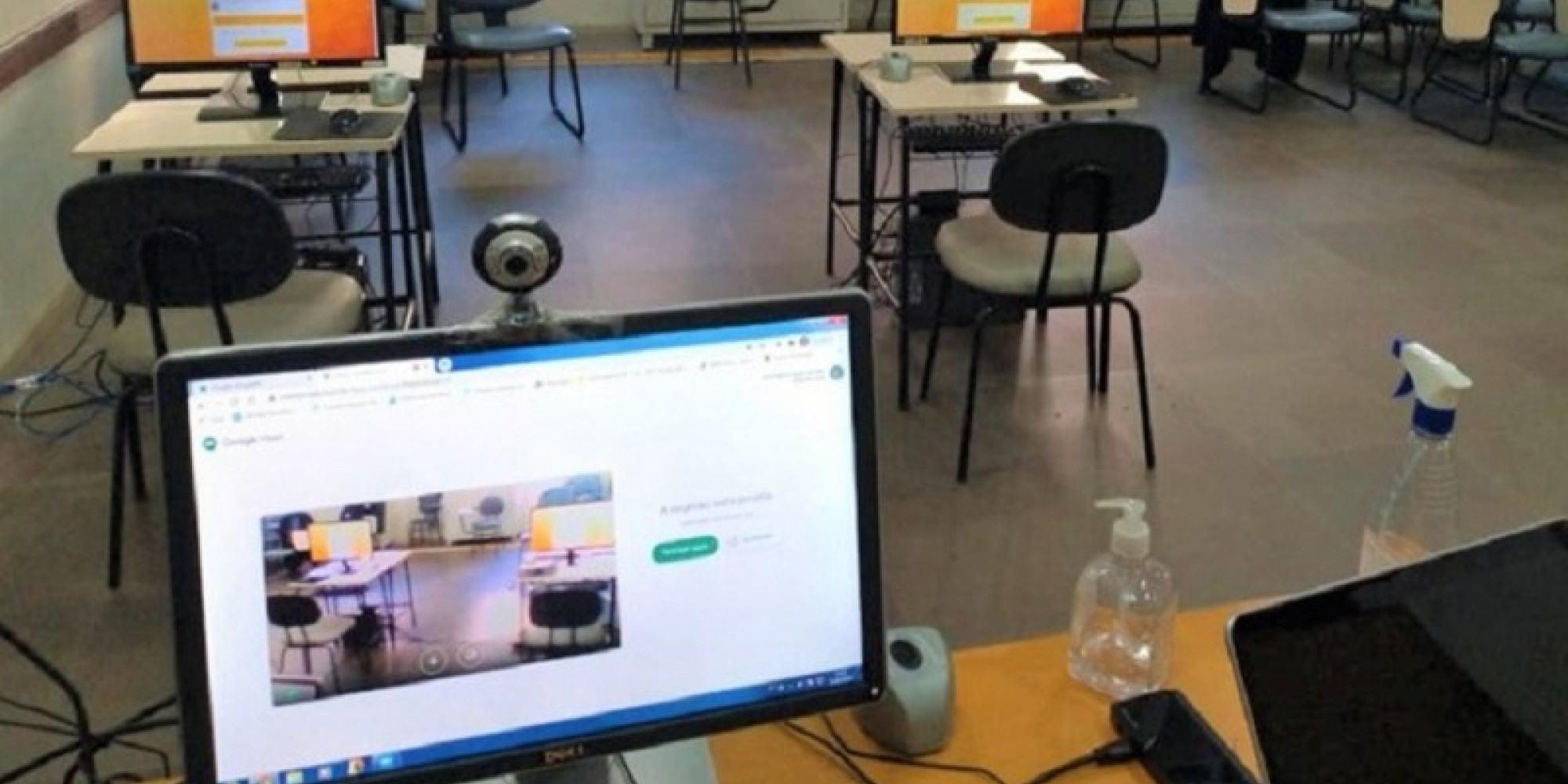 Na primeira etapa do projeto-piloto, provas serão aplicadas em computadores instalados nos CFCs Na primeira etapa do projeto-piloto, provas serão aplicadas em computadores instalados nos CFCs