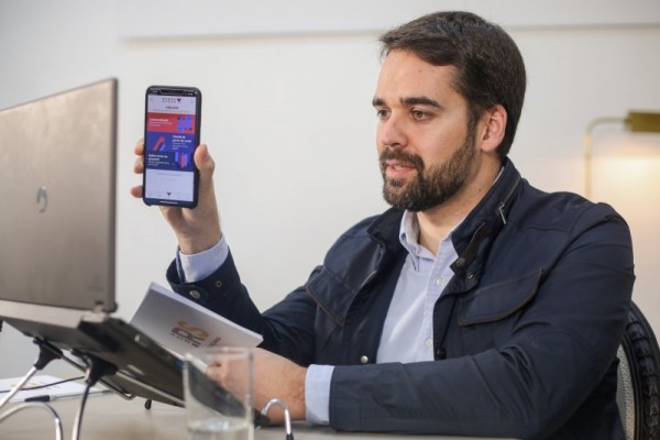  Governador apresentou o aplicativo Dados do Bem, ferramenta desenvolvida por médicos, pesquisadores e cientistas