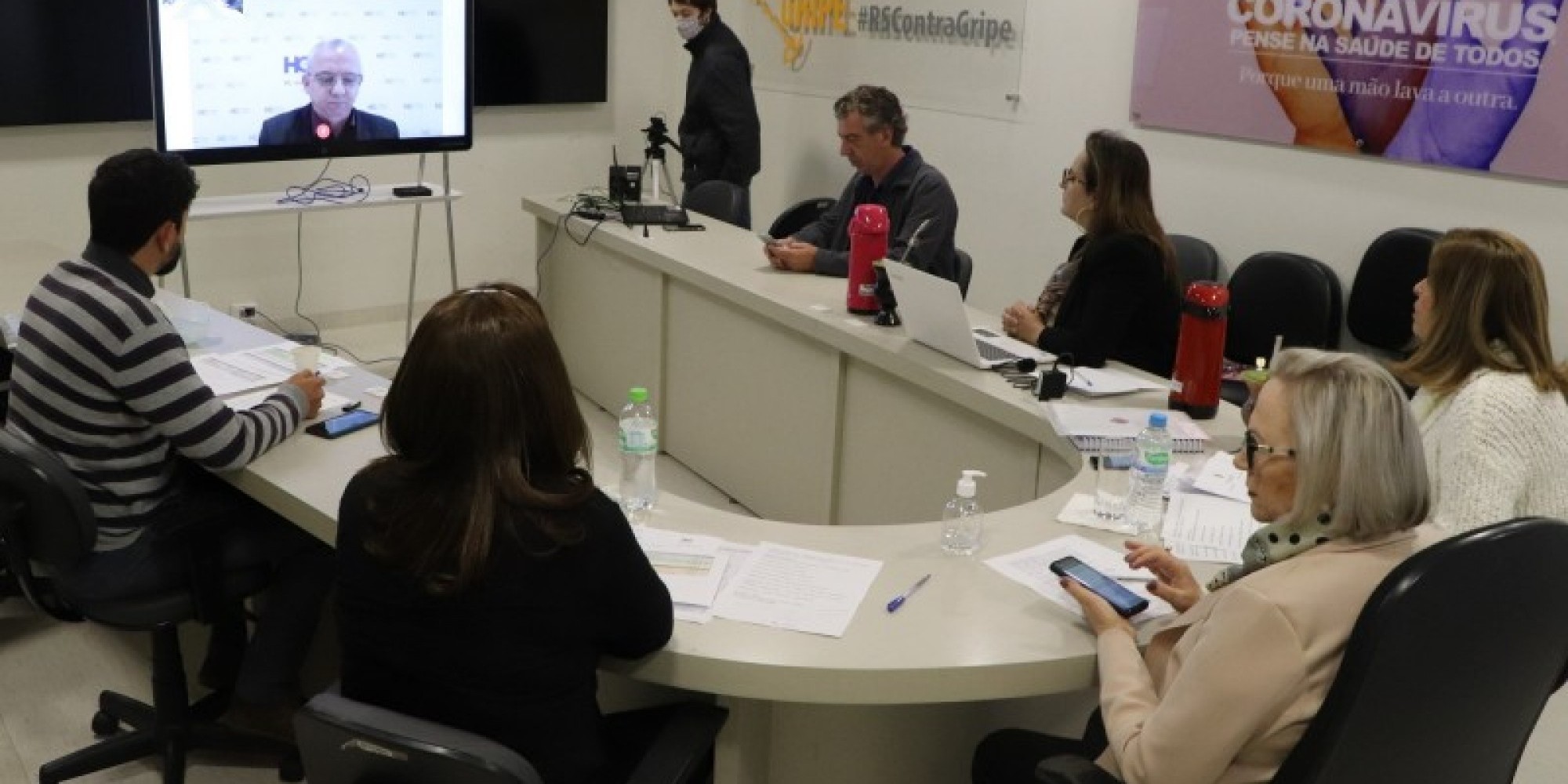 Na reunião, também foi anunciada a indicação de R$ 105 milhões de emendas parlamentares federais a cerca de 185 hospitais