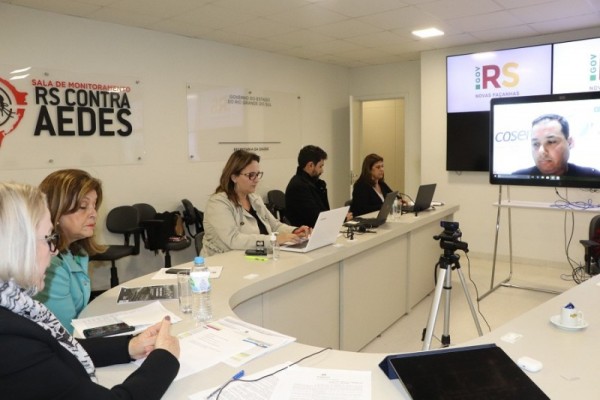  Assunto foi tratado em reunião da SES com integrantes do Cosems/RS e secretários municipais de Saúde