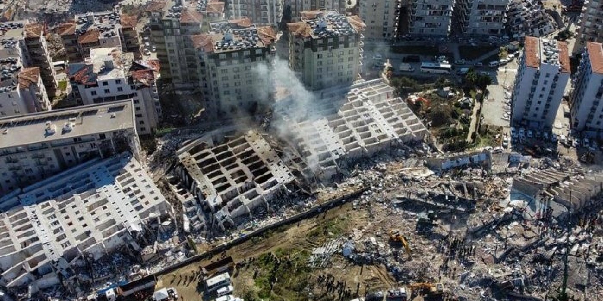 Autoridades contabilizam mais de 17 mil mortos na Turquia e na Síria