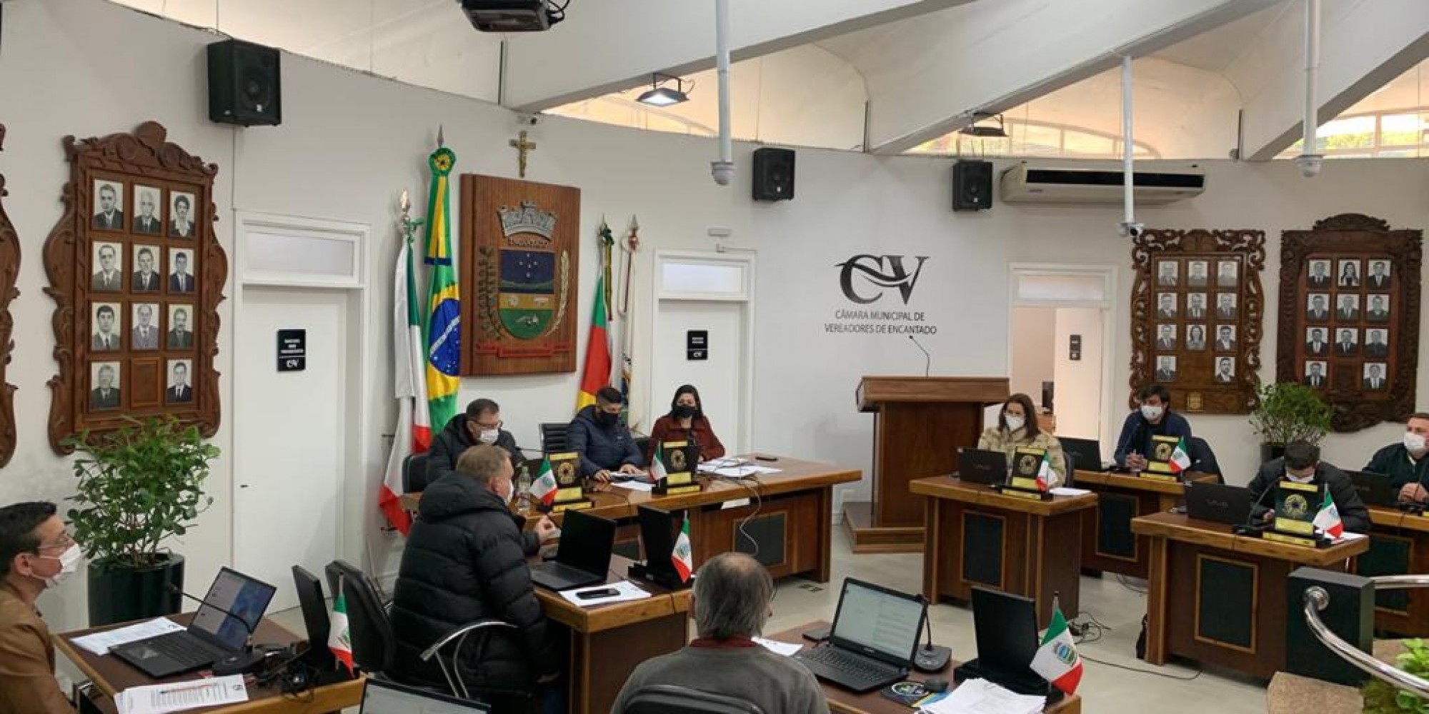 Sessão inicia hoje a partir das 18h