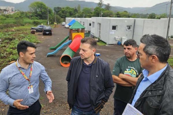Estado estima entregar primeiras casas definitivas em Encantado antes do final de 2024