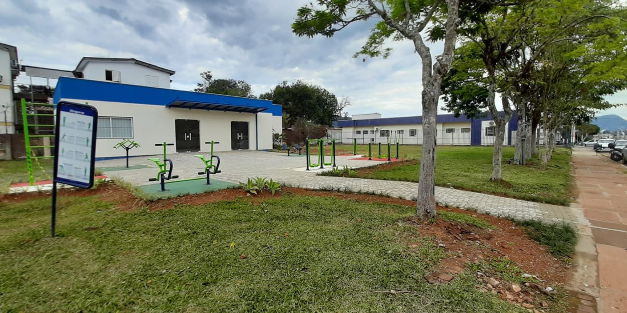 Vacinação ocorre na sala da Academia Viver Bem 