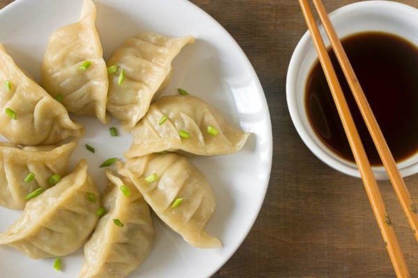 China investiga restaurante que desafiava clientes em disputa por refeição grátis