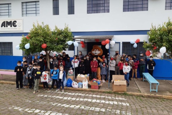 Cerca de 80 alunos são assistidos pela entidade 