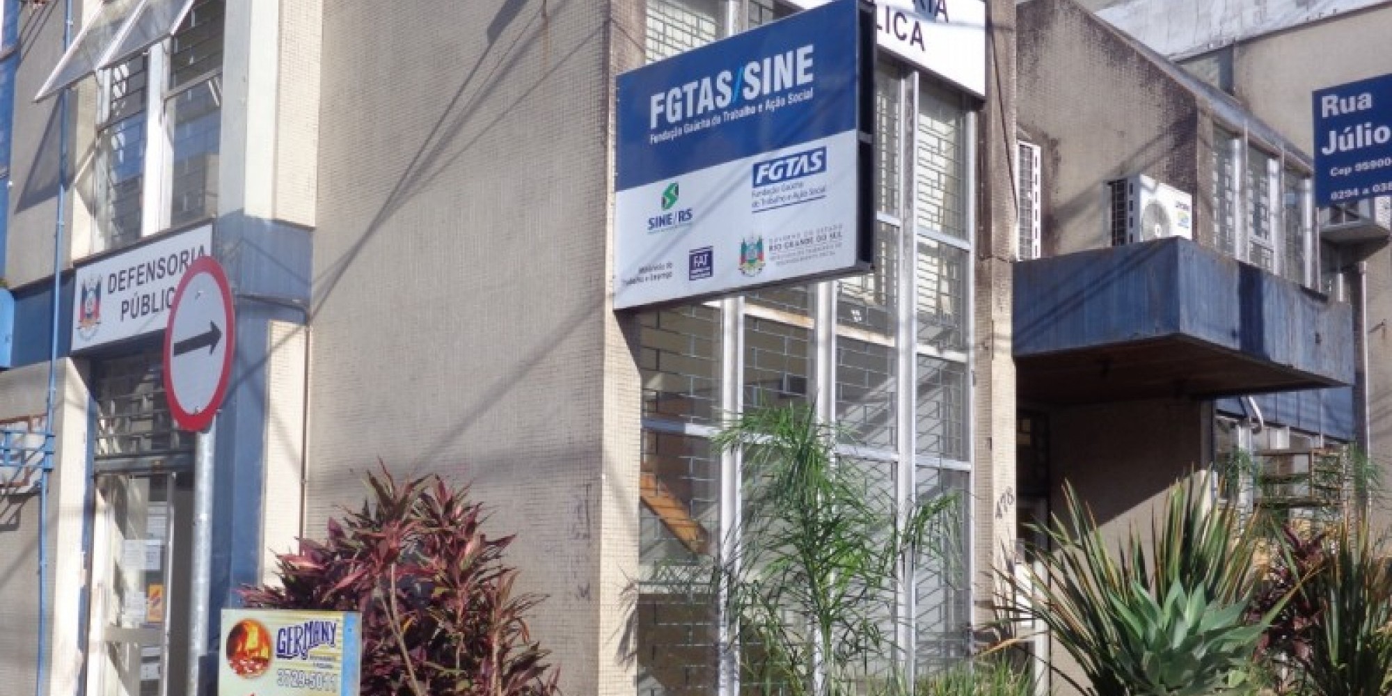 Algumas agências do interior permanecem fechadas devido a pandemia Algumas agências do interior permanecem fechadas devido a pandemia