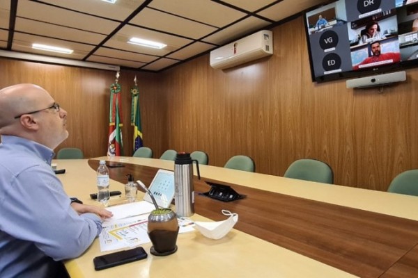 Secretário Lorenzoni participou do debate sobre estratégias para desenvolver o turismo em 2021