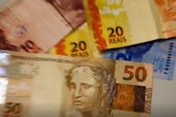 Inflação desacelera e atinge menor taxa desde Plano Real