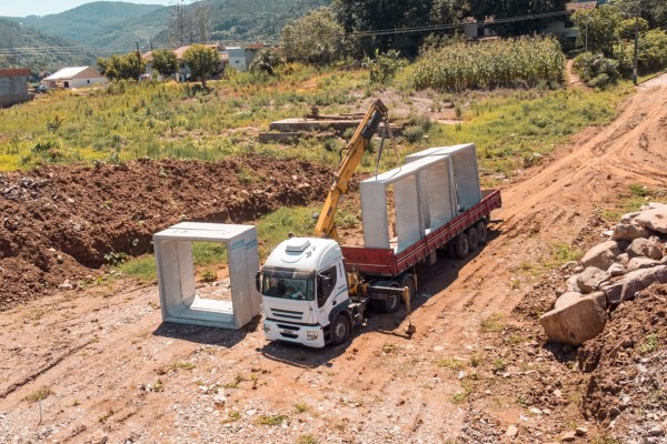 Galerias para obras de drenagem no Bairro Porto XV chegam a Encantado