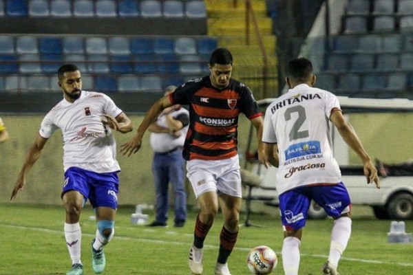Paraná perdeu para o Oeste por 1 a 0