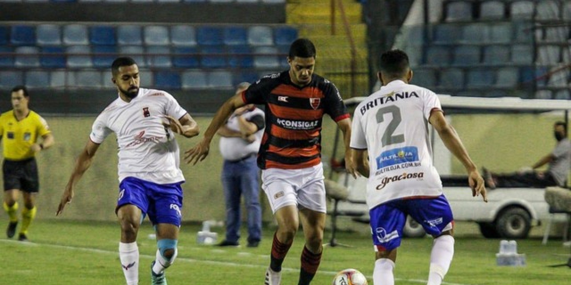 Paraná perdeu para o Oeste por 1 a 0 Paraná perdeu para o Oeste por 1 a 0