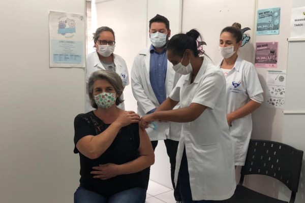 Início da vacinação ocorreu nesta quarta-feira 