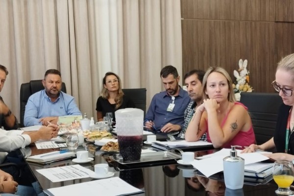 Reunião debate possibilidade de tornar o Vale referência em traumato-ortopedia