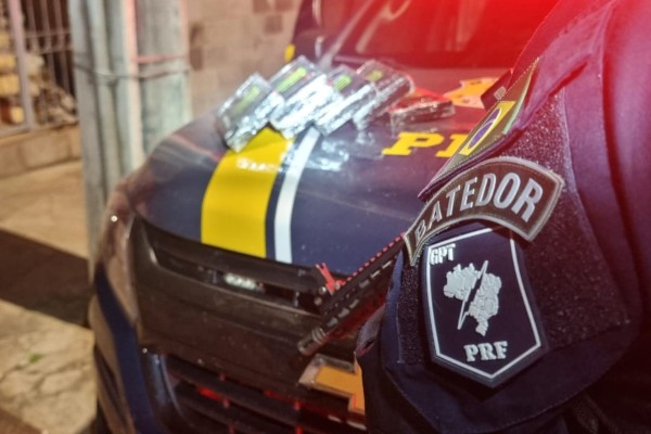 PRF prende casal transportando cocaína na BR 386 em Estrela