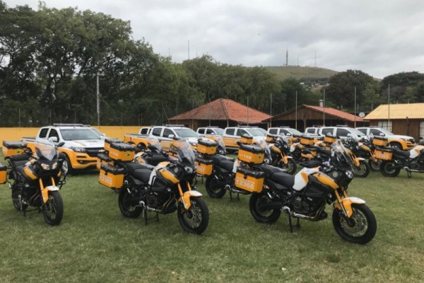Foram entregues 23 veículos Chevrolet S10 e 12 motocicletas Yamaha XT1200 Super Teneré 