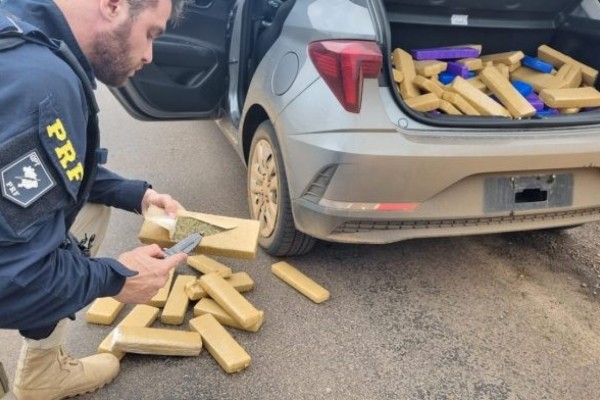 PRF prende traficantes com 167,6 kg de maconha próximo de Guaporé