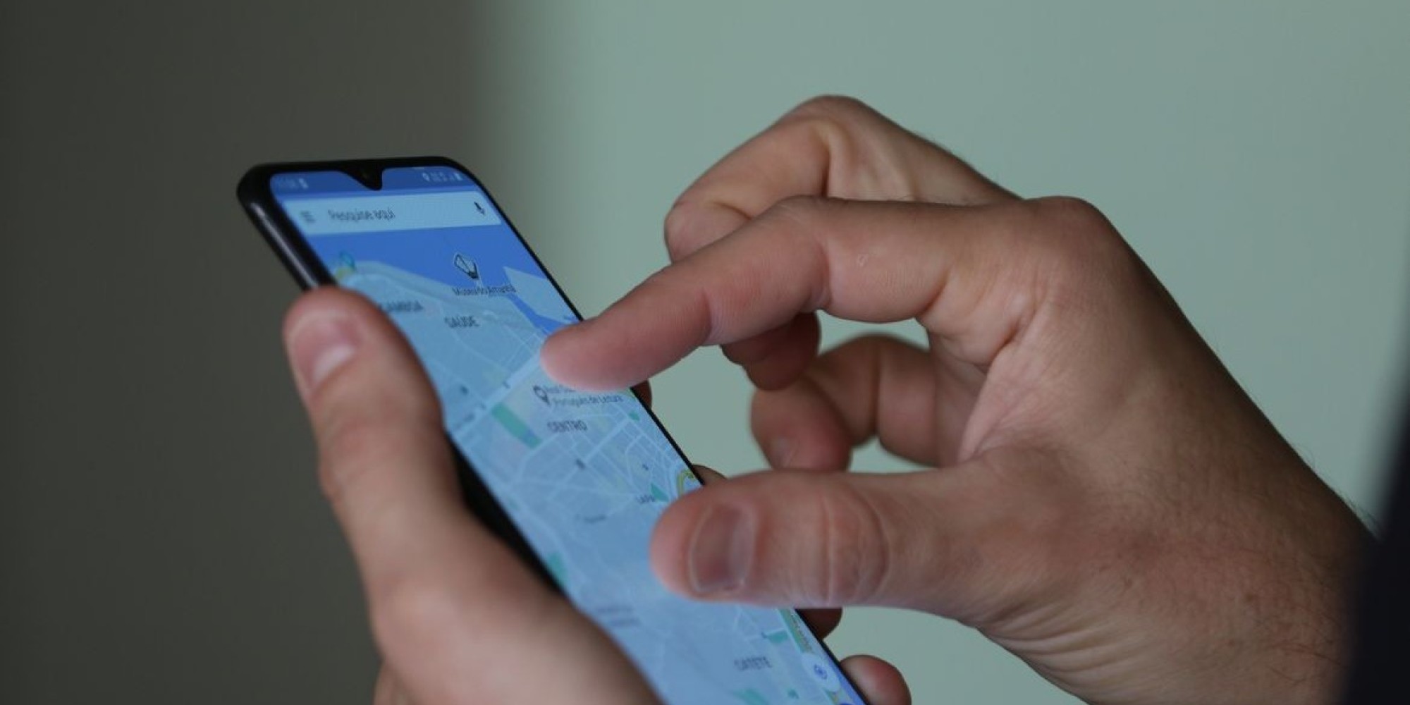 Homem "apaga" na balada e acorda sem celular novinho
