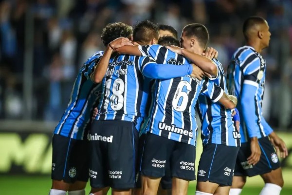 Apesar das dificuldades o Grêmio vence na estreia jogando em Caxias