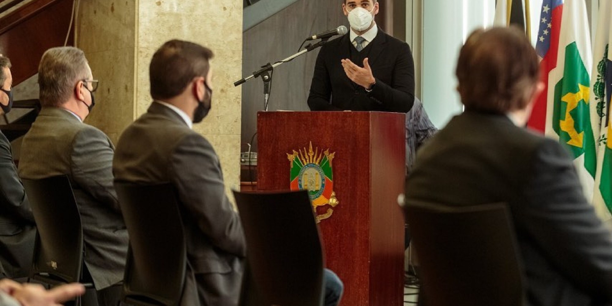 Decreto foi publicado neste domingo (16) 