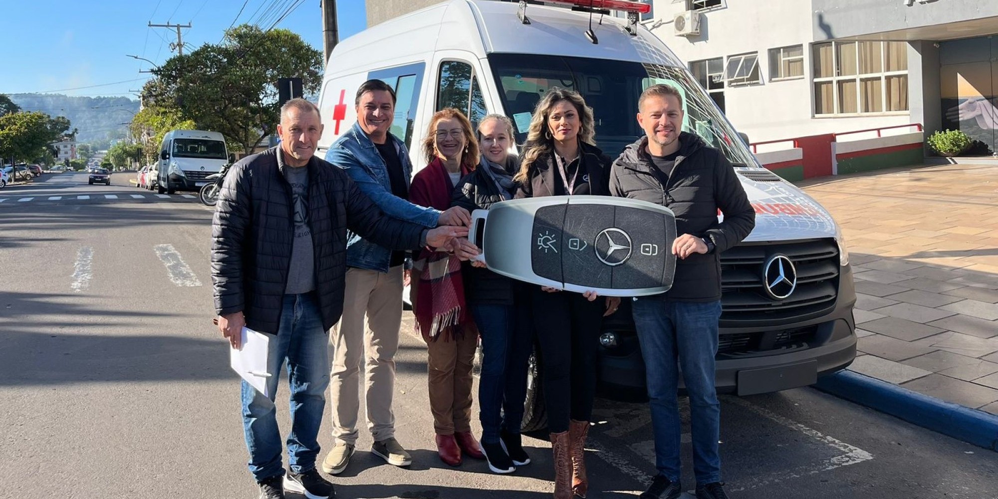 Secretaria da Saúde de Encantado recebe nova ambulância