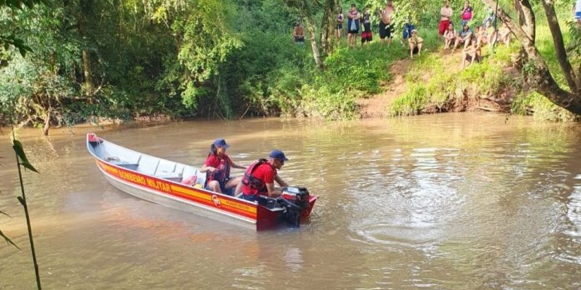 Homem morre afogado ao se banhar em cachoeira