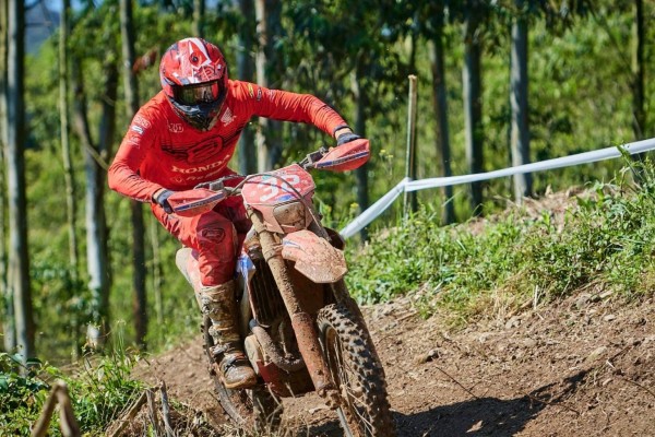 1ª Trilha Beneficente reuniu mais de 150 motos em Coqueiro Baixo
