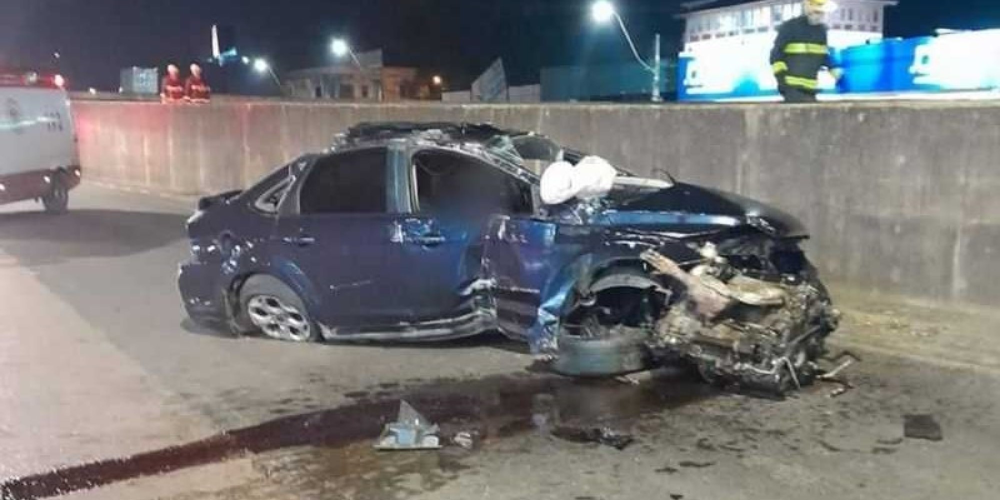 Jovem morre ao capotar e cair com automóvel em trevo da BR 116