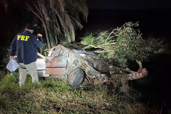 Acidente causa a morte de seis pessoas na noite desta quinta-feira (18)