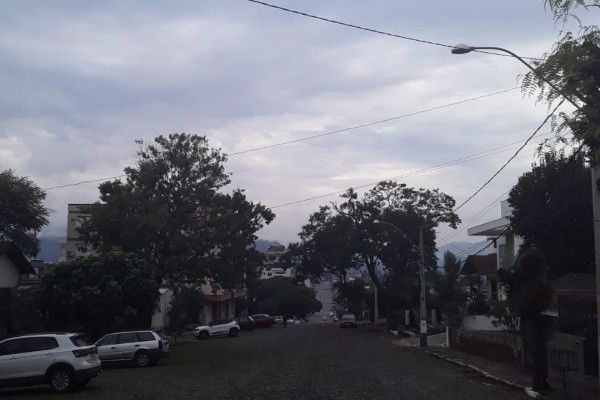 Apesar da chuva, temperaturas devem continuar altas