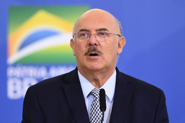 PF prende ex-ministro da Educação Milton Ribeiro