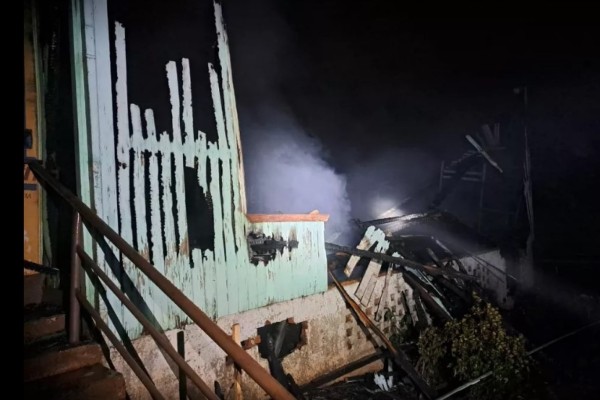 Incêndio em centro de tratamento deixa 10 mortos