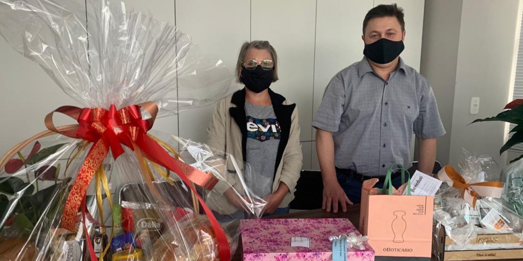 Veranice Bohn e Marcelo Peretti representam o CDL