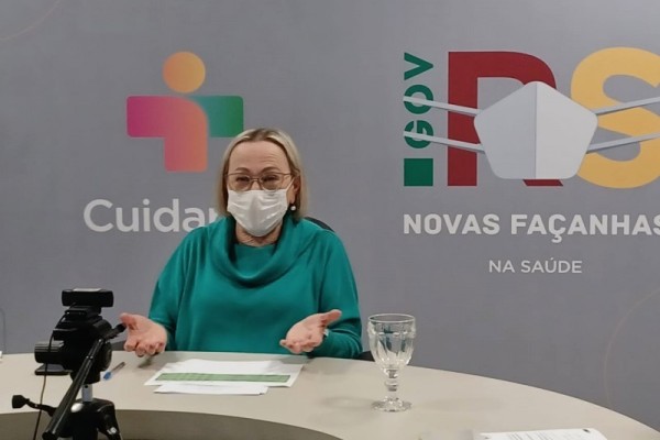 Secretária Estadual da Saúde Arita Bergmann apresentou os premiados hoje