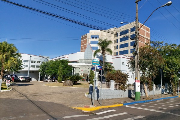 Três pessoas seguem internadas no hospital de Encantado 
