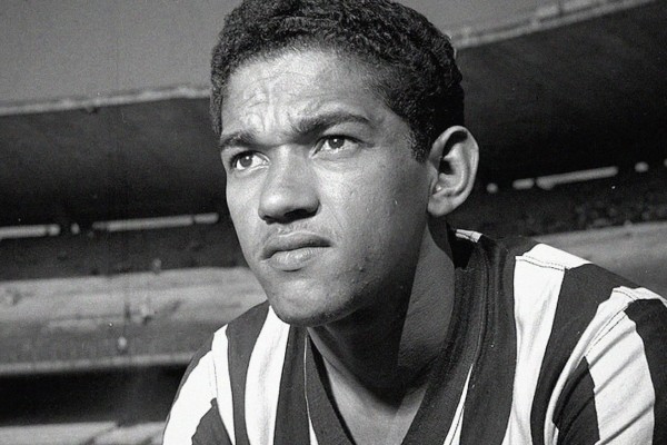 A morte de Garrincha, a alegria do povo, completa hoje 40 anos