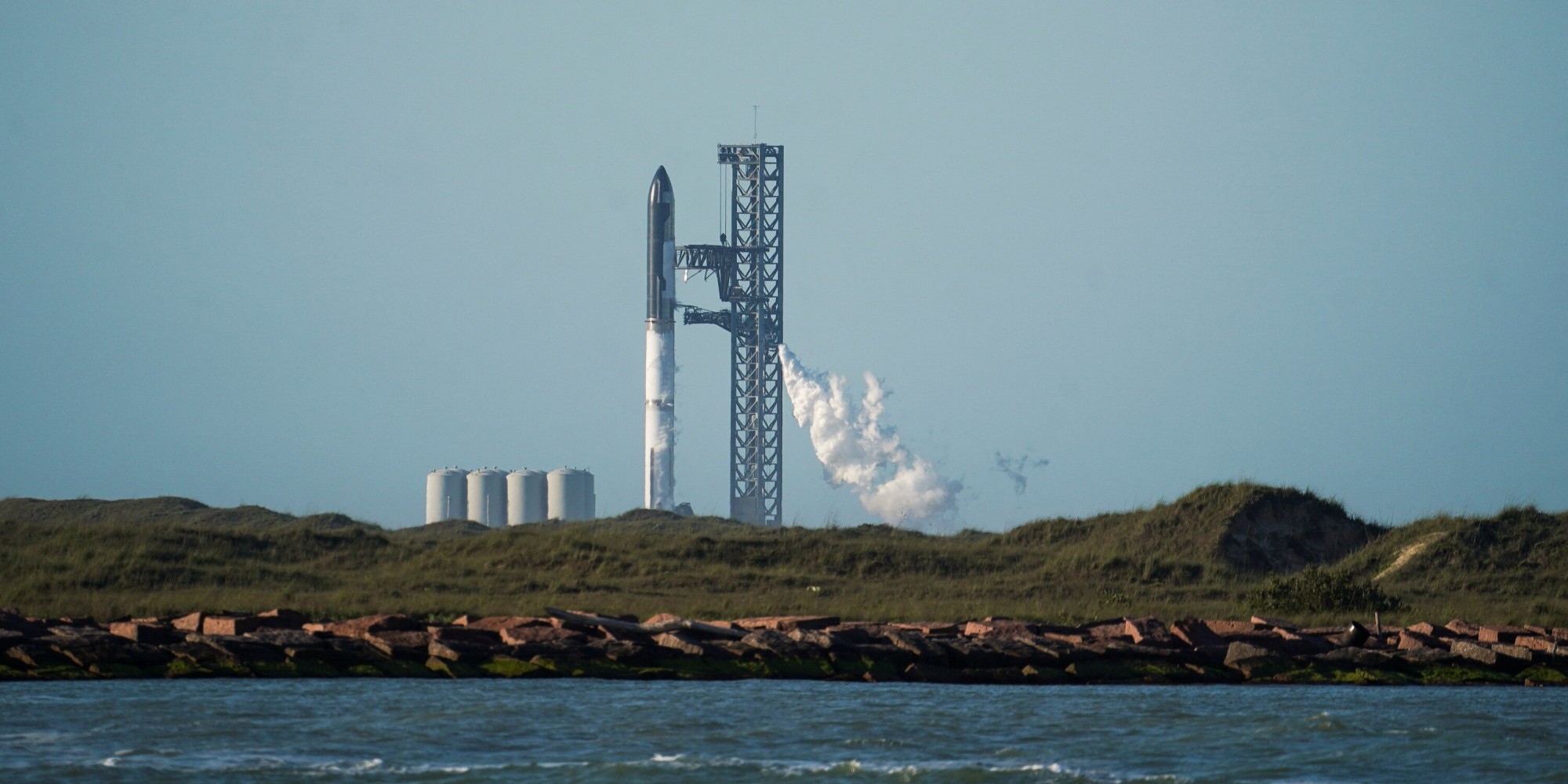 Starship explode após lançamento pela SpaceX