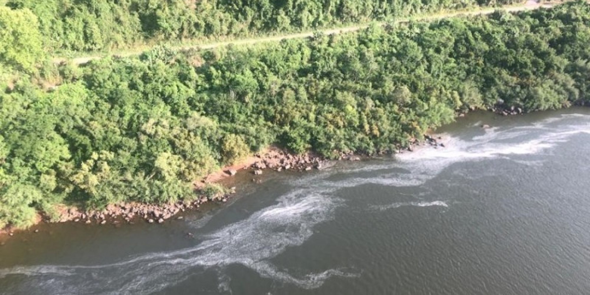 Baixo nível do Taquari pode estar causando espuma branca