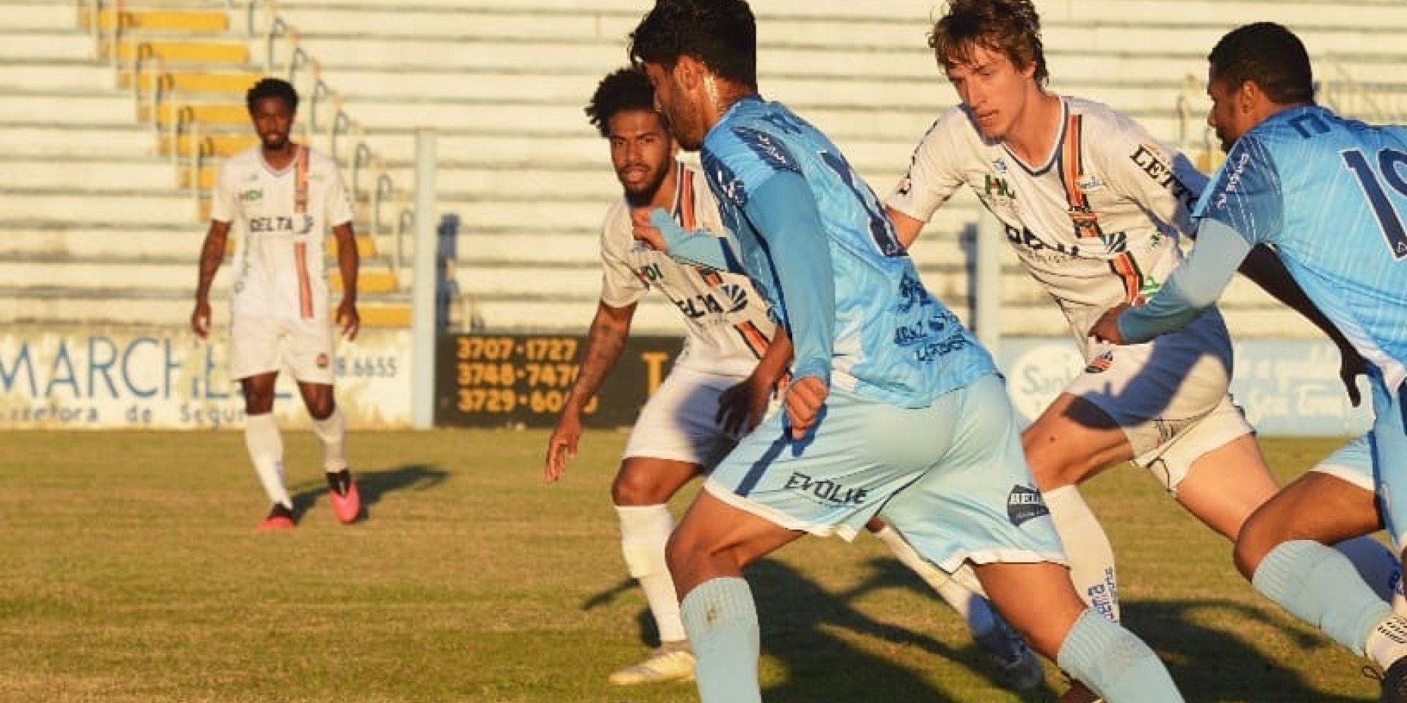 Alviazul venceu por 1 a 0 